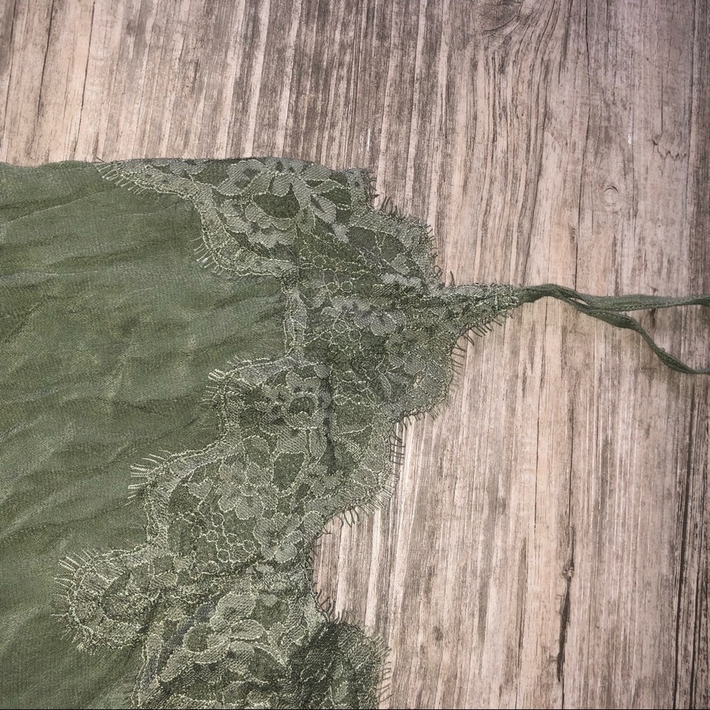 Lace top neckline tank top